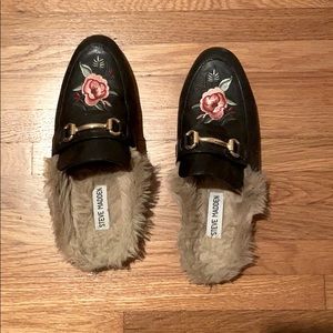 LAST CHANCE - ANY OFFER Steve Madden Furry Loafers